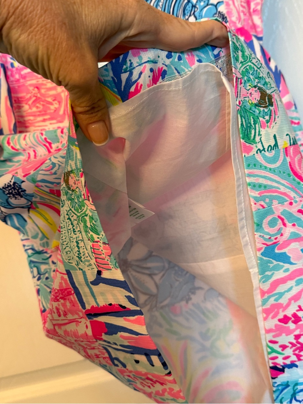 Lilly Pulitzer Alexa Alexa Shift dress in Pop Up Summer Remix Patch - Picture 5 of 6